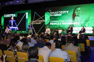 Abertura do evento Smart City em Curitiba