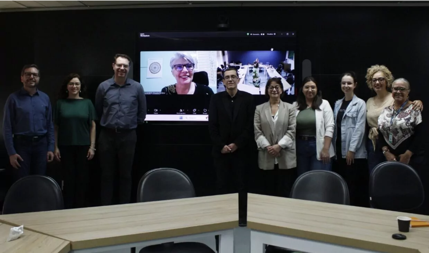 Napi Difusão e Paraná Faz Ciência