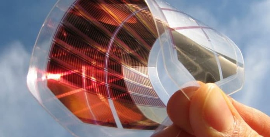 Célula solar orgânica flexível