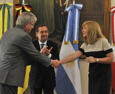 Presidente da Fundação Araucária recebe Prêmio na Argentina 