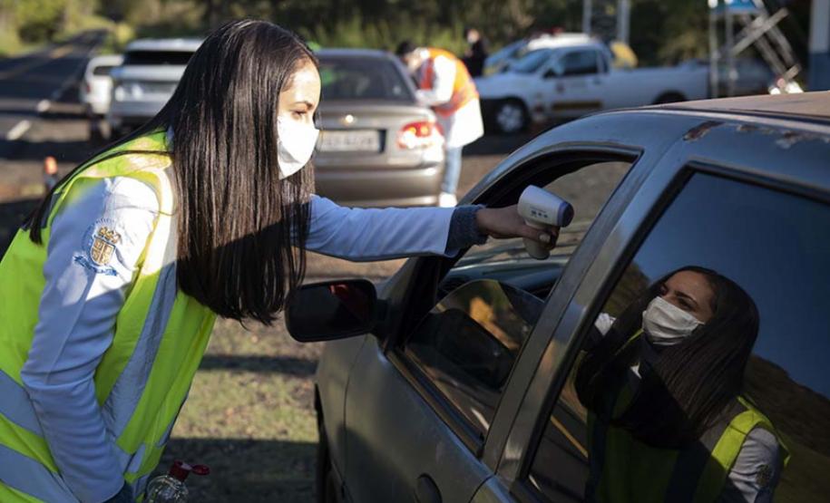 O trabalho nas divisas é fundamental, pois envolve um público que trafega por muitos lugares e, por isso, acaba sendo mais vulnerável à doença.