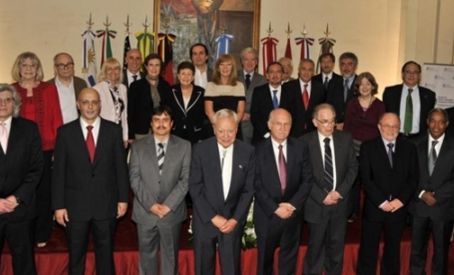 Argentina homenageia cientistas que se destacaram na cooperação internacional Argentina homenageia cientistas que se destacaram na cooperação internacional