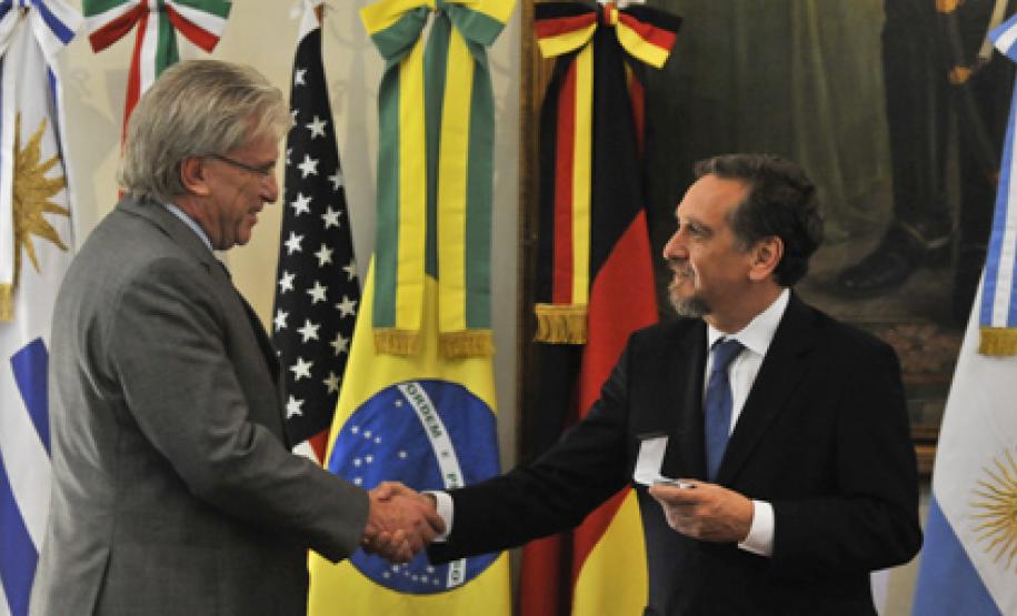 Argentina homenageia cientistas que se destacaram na cooperação internacional Argentina homenageia cientistas que se destacaram na cooperação internacional